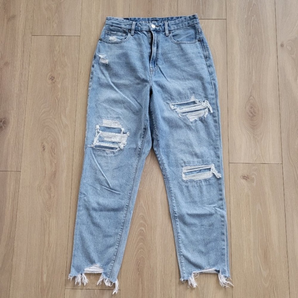 American Eagle curvy mom jeans distressed light wash size 6 regular - Picture 3 of 14